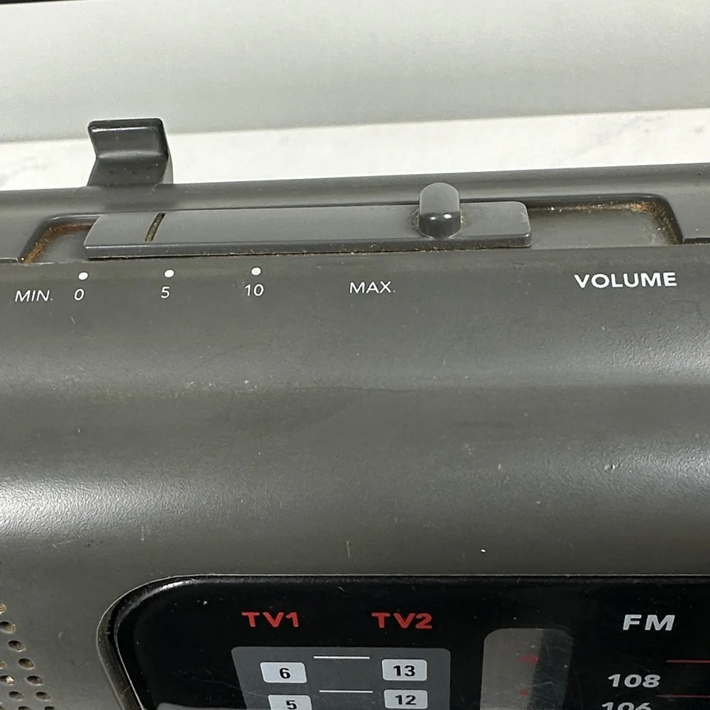 Vintage GE 2 Way power AM/FM Radio 24hourweather portable receiver TV sound 4b - Picture 5 of 15